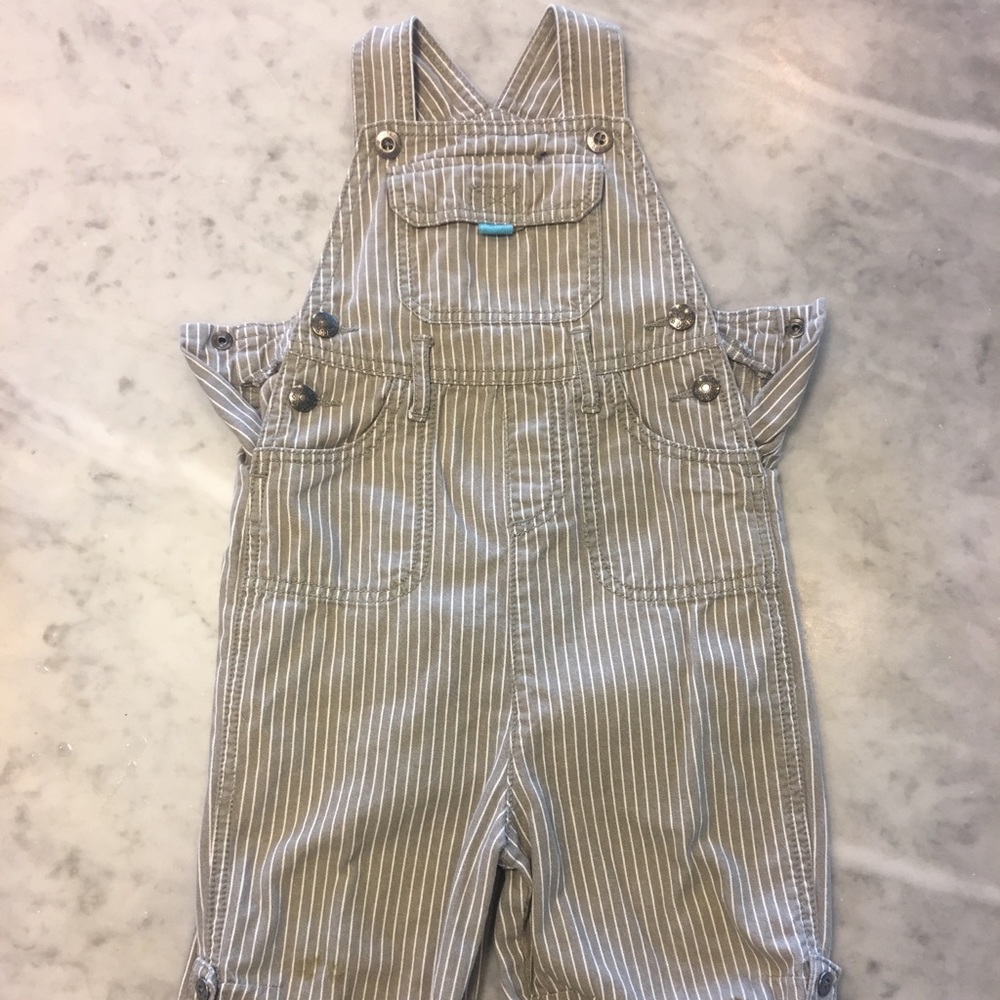 Adorable grey/white striped Mini Boden overalls